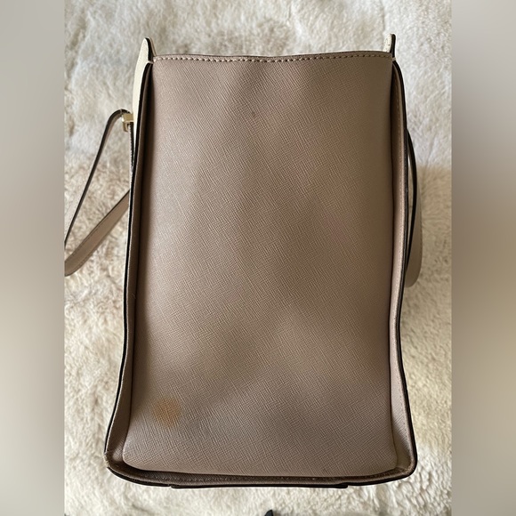 Kate Spade Tote - Picture 3 of 6